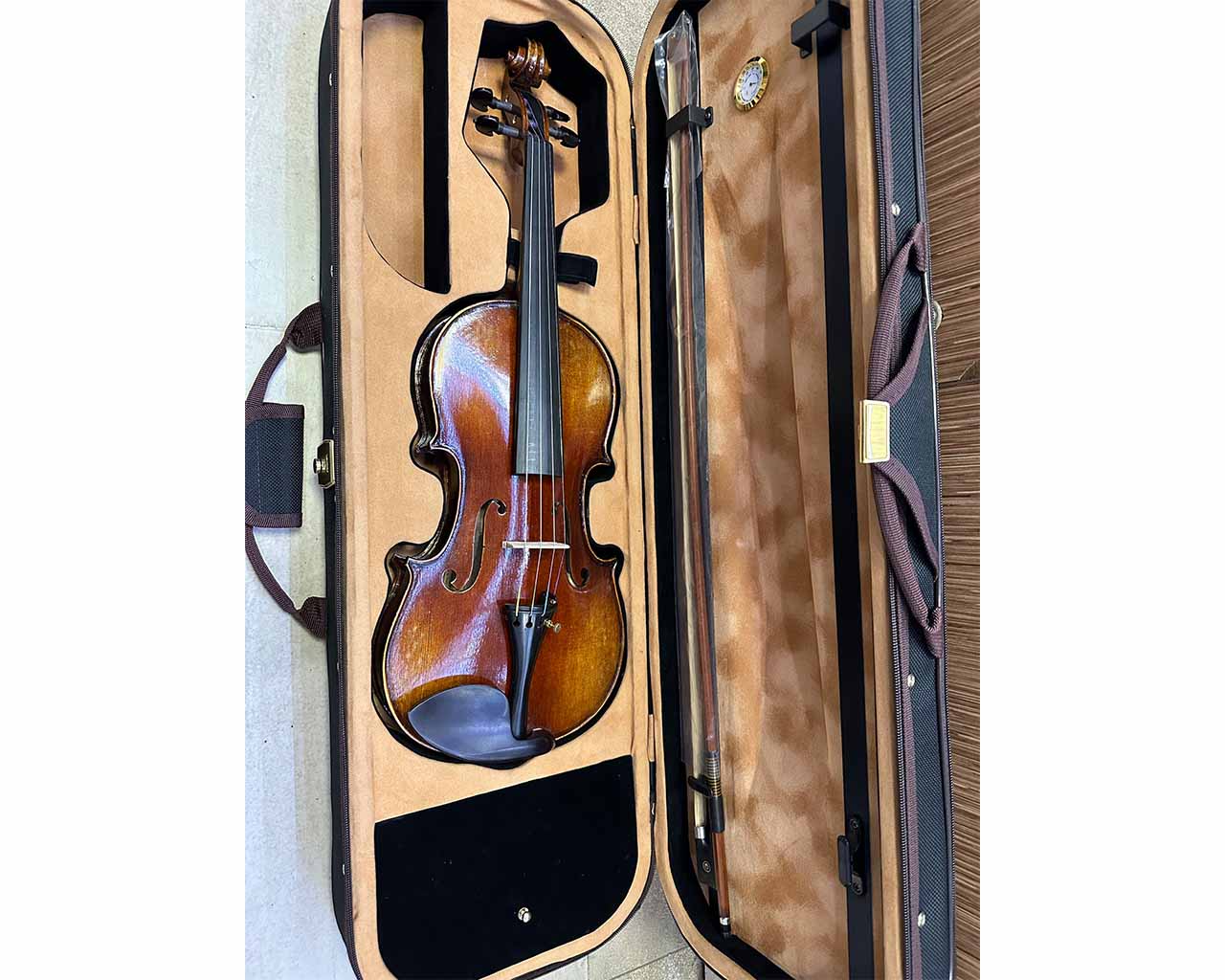 dan-violin-amati-1969-va111-a-van-that-size-4-4-1.jp