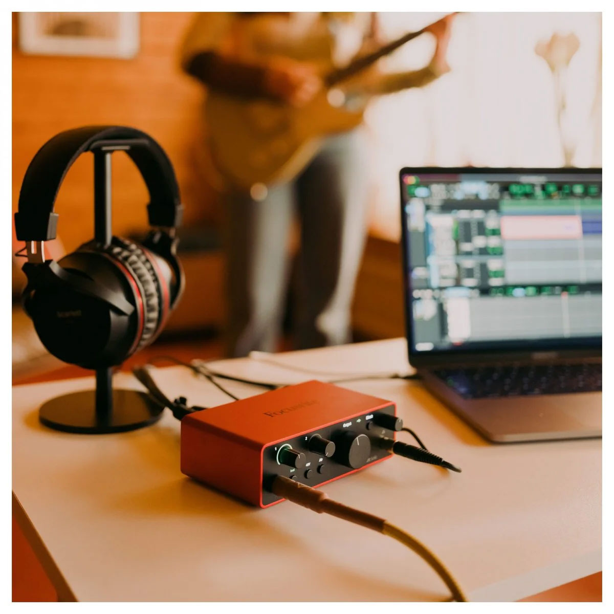focusrite-scarlett-solo-4th-gen-usb-audio-interface-457.jp
