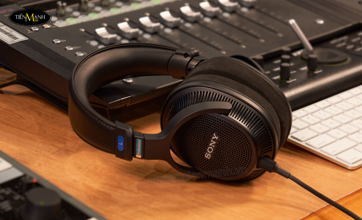 tai-nghe-kiem-am-sony-mdr-mv1