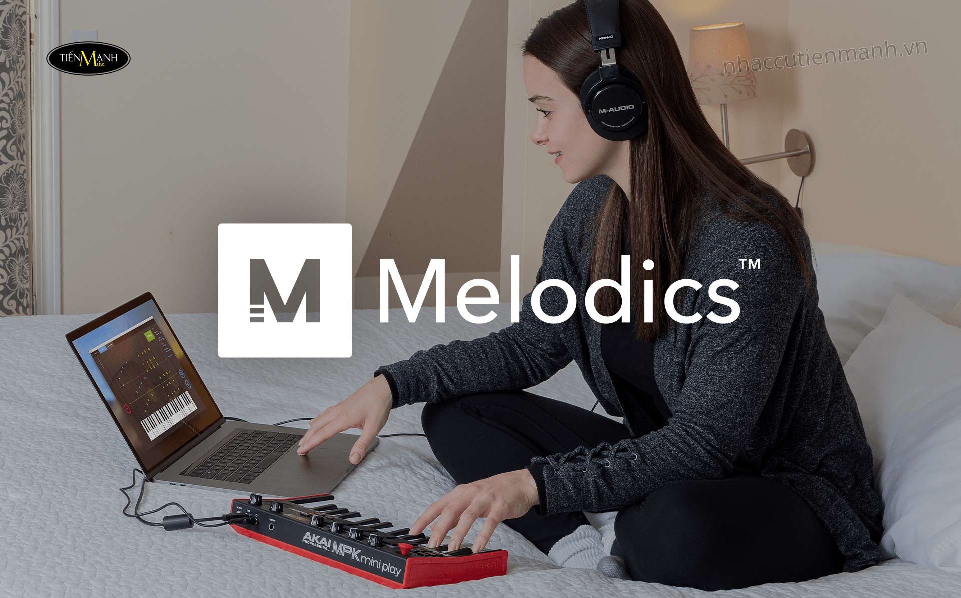 akai-professional-mpk-mini-play-mk3-portable-keyboard-midi-controller