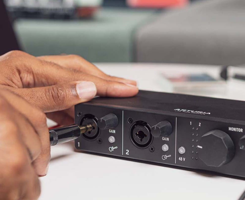 arturia-mini-fuse-2-audio-interface-soundcard124.j