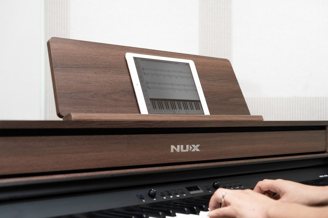 dan-piano-dien-nux-nck430-upright-digital-piano