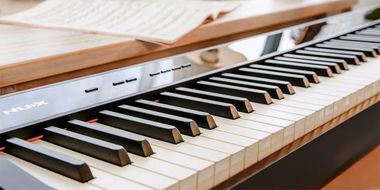 Dan-Piano-Dien-Nux-NPK-10-88key-Portable-Piano-6.jp